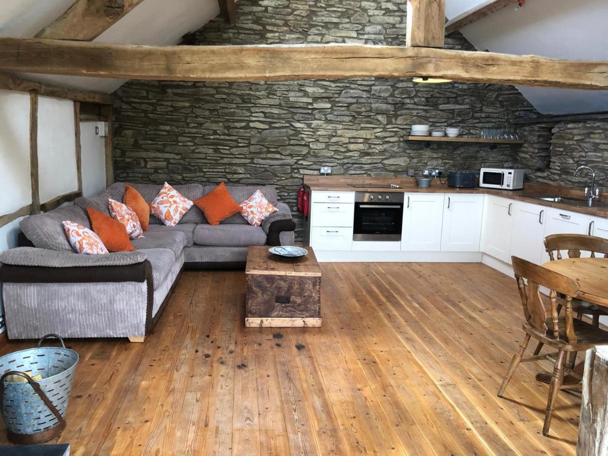 Hay Barn, Penrheol Farm, Unique Barn Conversion Builth Wells Exteriör bild